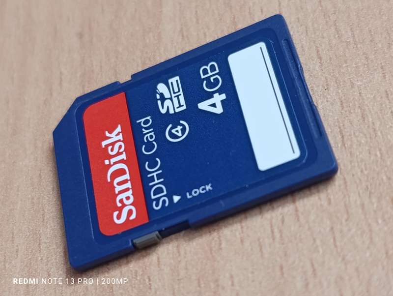 SanDisk 4GB SDHC
