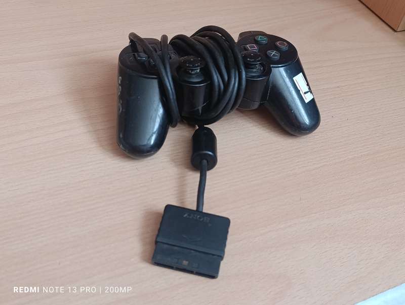 Playstation 2 Controller - FOR PARTS OR REPAIR