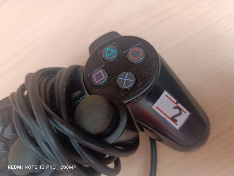 Playstation 2 Controller - FOR PARTS OR REPAIR