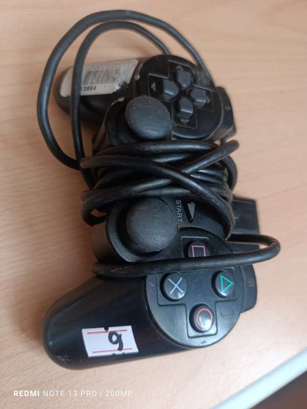 Playstation 2 Controller - FOR PARTS OR REPAIR