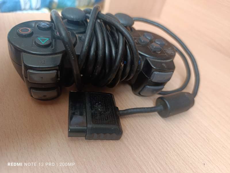 Playstation 2 Controller - FOR PARTS OR REPAIR