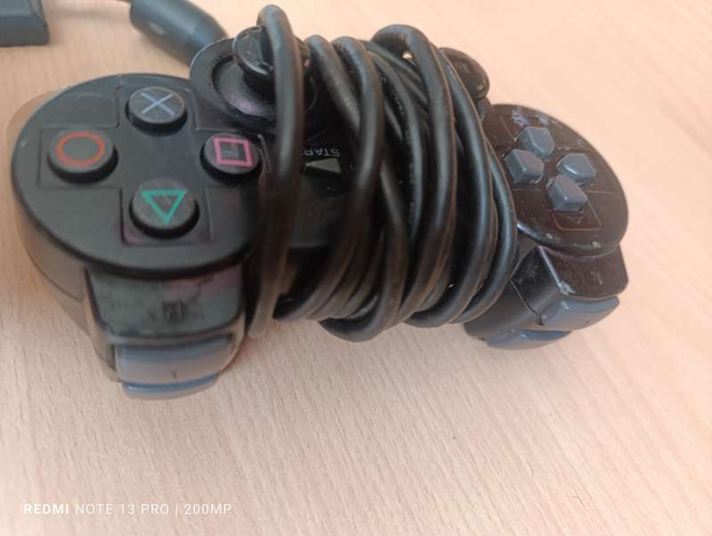 Playstation 2 Controller - FOR PARTS OR REPAIR