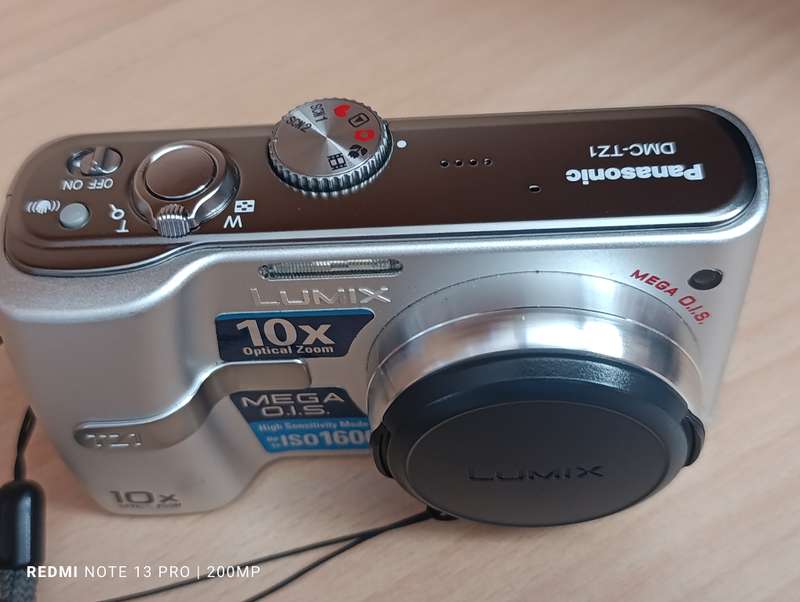 Panasonic DMC-TZ1 - 5MP - 10x Zoom - Digital Camera