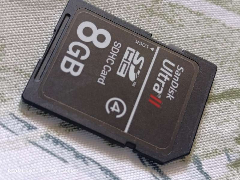 SanDisk Ultra 8GB  SDHC