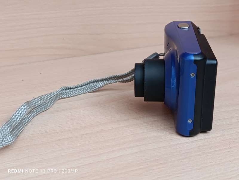 Fujifilm FinePix C25 - 12MP - 3x Zoom - Digital Camera