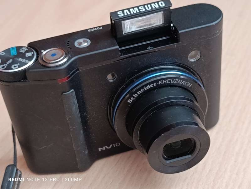 Samsung NV10 -  No Battery - Sold as is