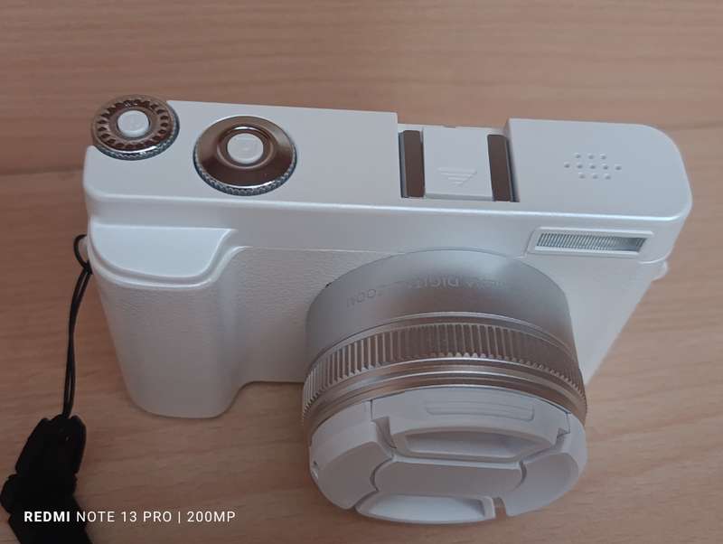 Mirrorless 4K Digital Camera with 25mm - 48MP