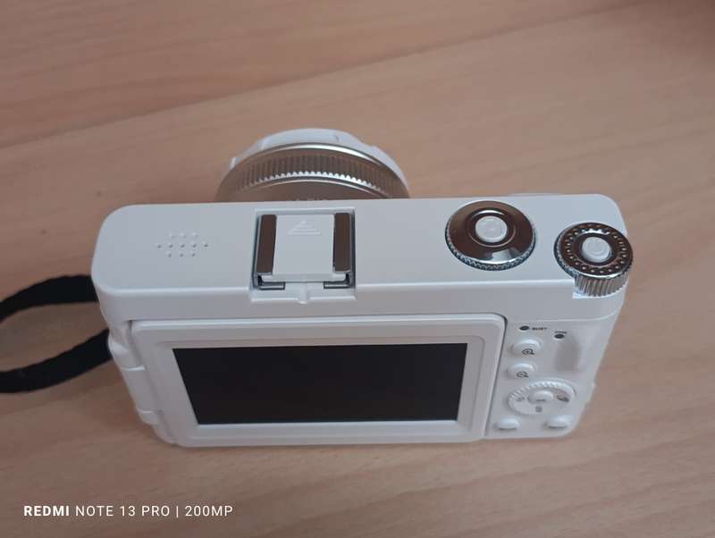 Mirrorless 4K Digital Camera with 25mm - 48MP