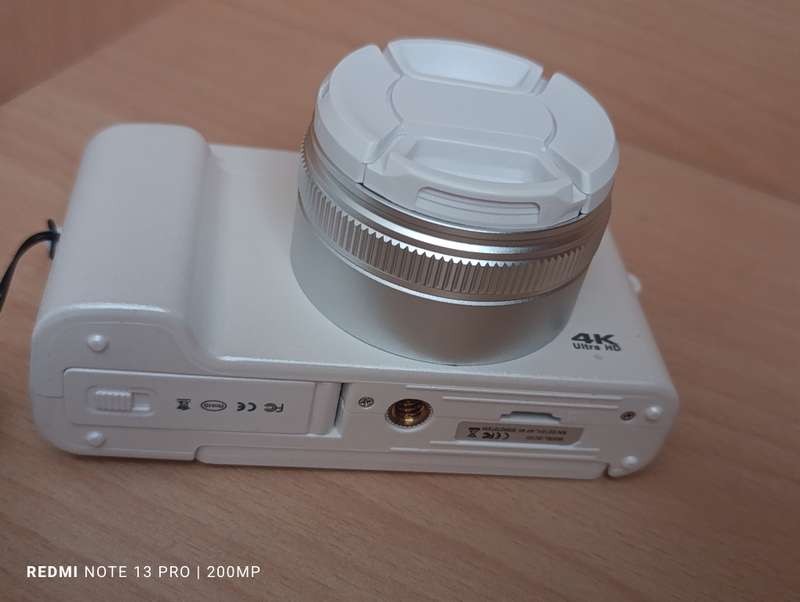 Mirrorless 4K Digital Camera with 25mm - 48MP