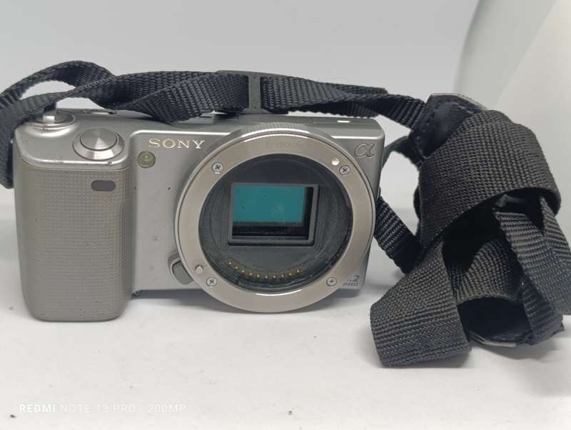 Sony NEX 5 - FOR PARTS OR REPAIR