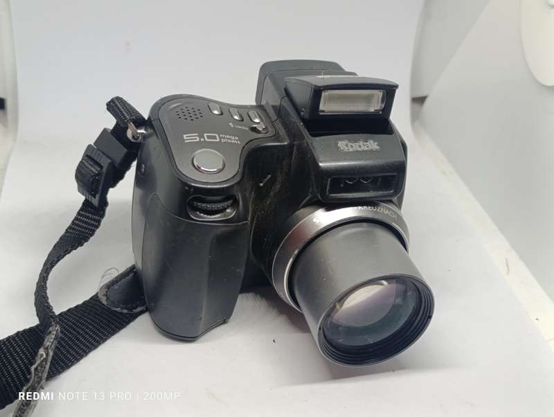 Kodak Easyshare Z7590 - No charger