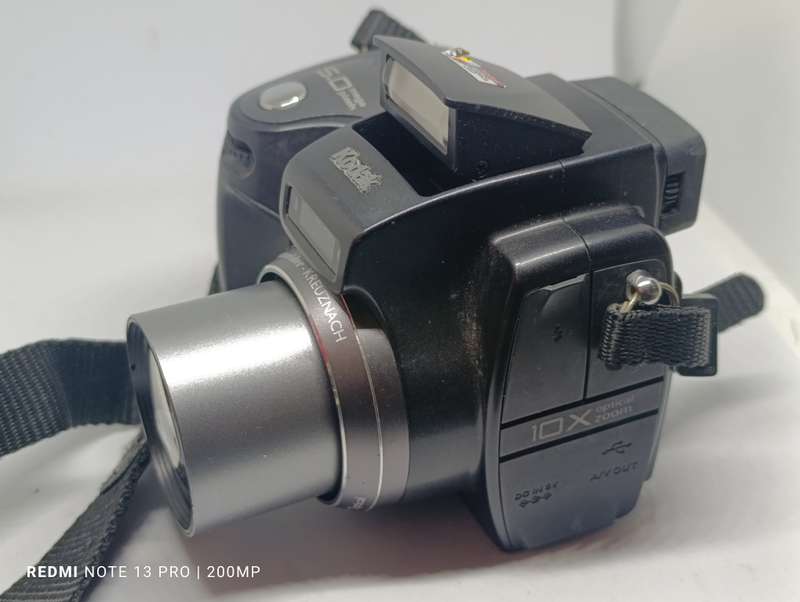 Kodak Easyshare Z7590 - No charger