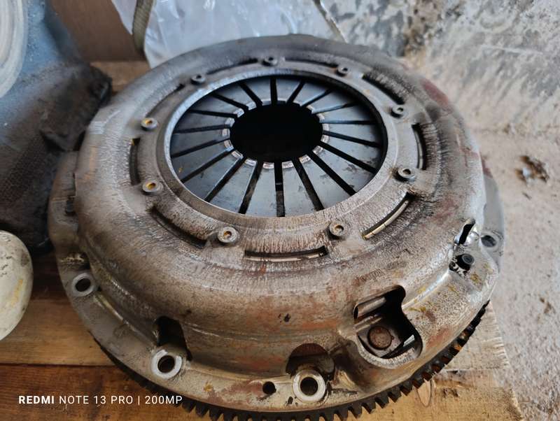 Nissan Xtrail T30 QR25 Clutch + Flywheel - Used