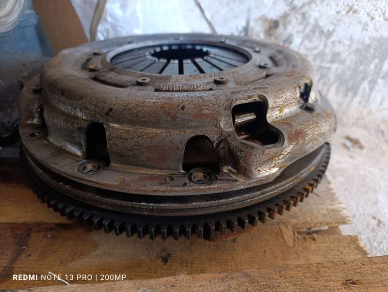 Nissan Xtrail T30 QR25 Clutch + Flywheel - Used