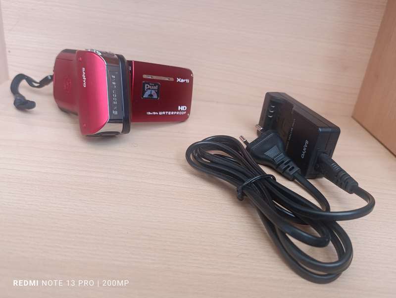 Sanyo VPC-CA9 Xacti 9 Megapixel Water Proof HD Digital Video Camera