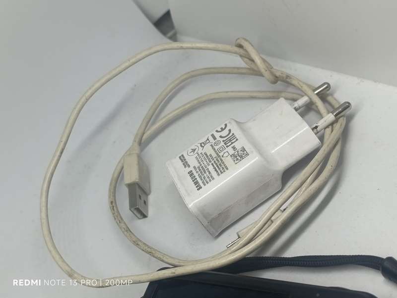 Samsung ES95 - 16.2MP - 5x Zoom - Digital Camera