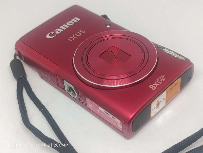 Canon IXUS 140 - 16MP - 8x Zoom - Digital Camera - No Charger included