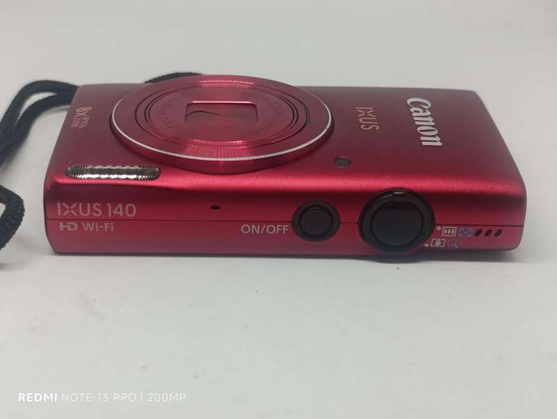Canon IXUS 140 - 16MP - 8x Zoom - Digital Camera - No Charger included