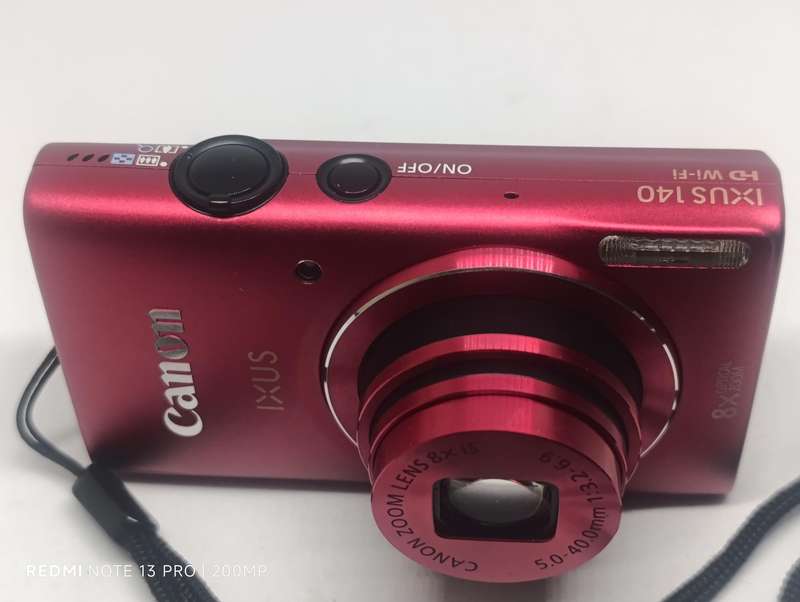 Canon IXUS 140 - 16MP - 8x Zoom - Digital Camera - No Charger included
