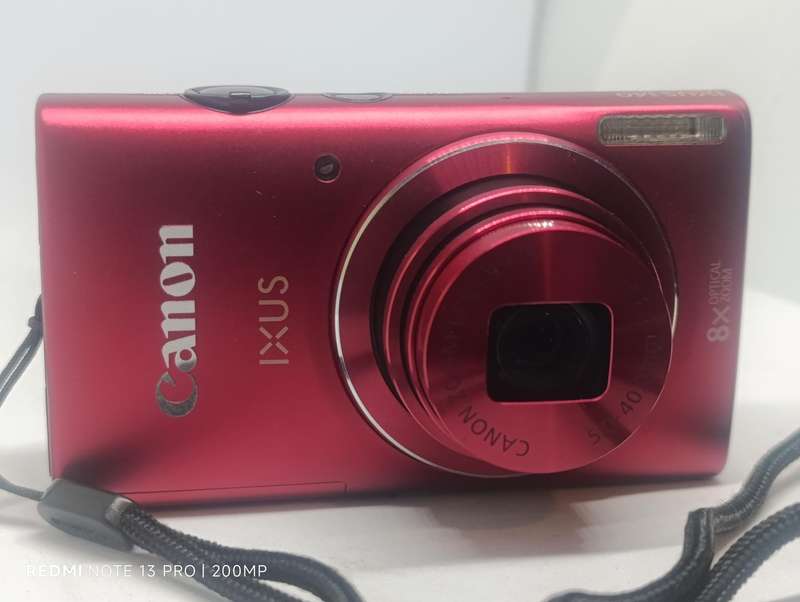 Canon IXUS 140 - 16MP - 8x Zoom - Digital Camera - No Charger included