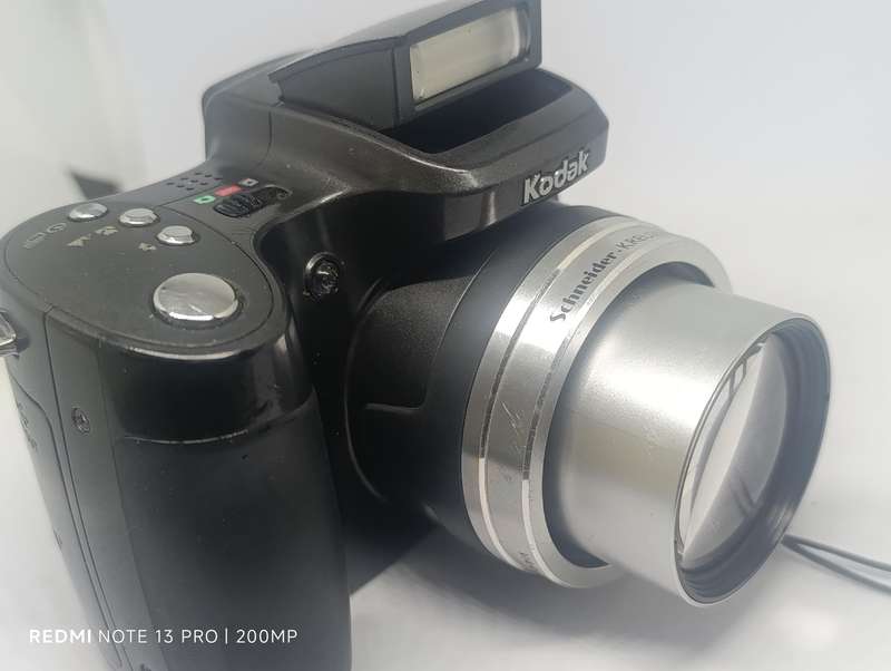 Kodak ZD710 - 7.1MP - 10x Zoom - Digital Camera