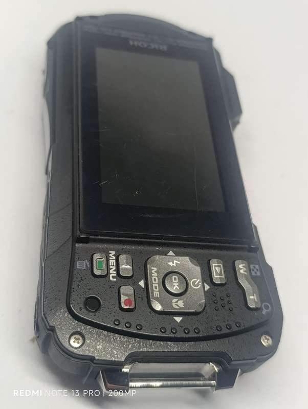 Ricoh WG-60 - 16MP - 5x Zoom - Waterproof Digital Camera