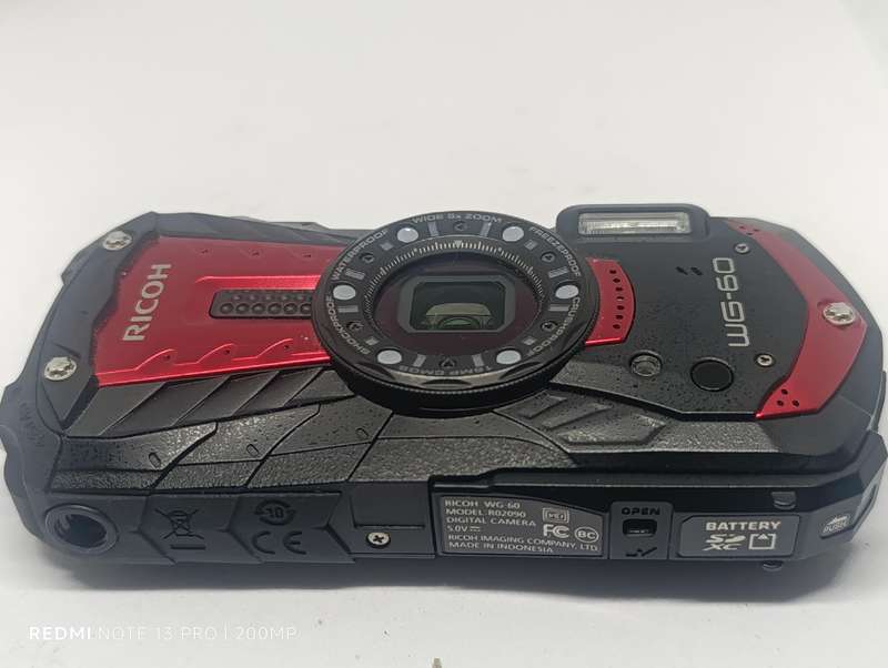 Ricoh WG-60 - 16MP - 5x Zoom - Waterproof Digital Camera