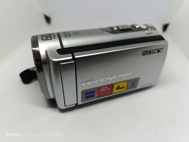 Sony DCR-SX44 4GB Handycam - 60x Optical Zoom