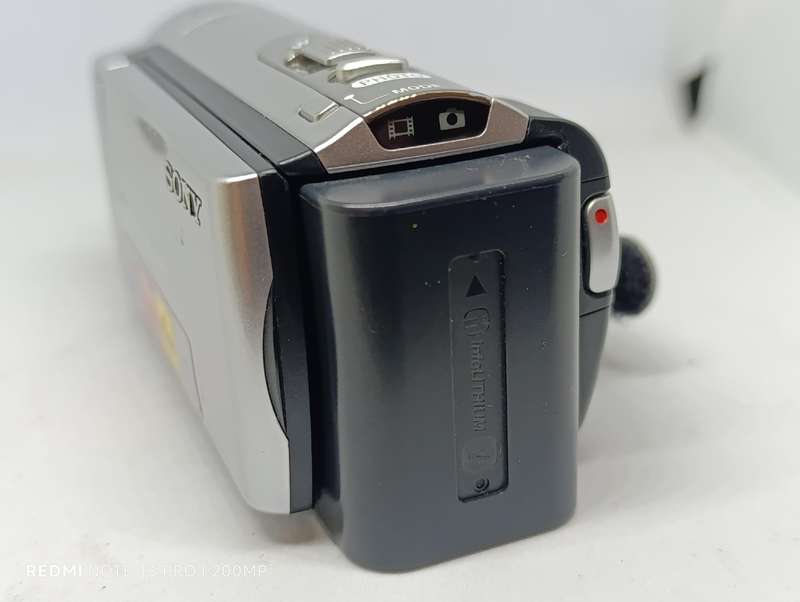 Sony DCR-SX44 4GB Handycam - 60x Optical Zoom