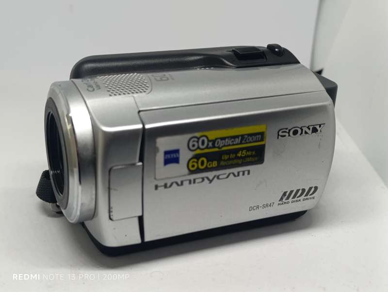 Sony DCR-SR47E 60GB Handycam - 60x Optical Zoom