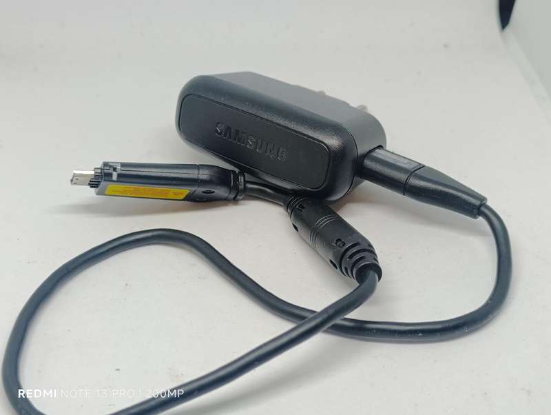 Samsung ES60 (flash not working ) - 12.2MP - 3x Zoom - Digital Camera