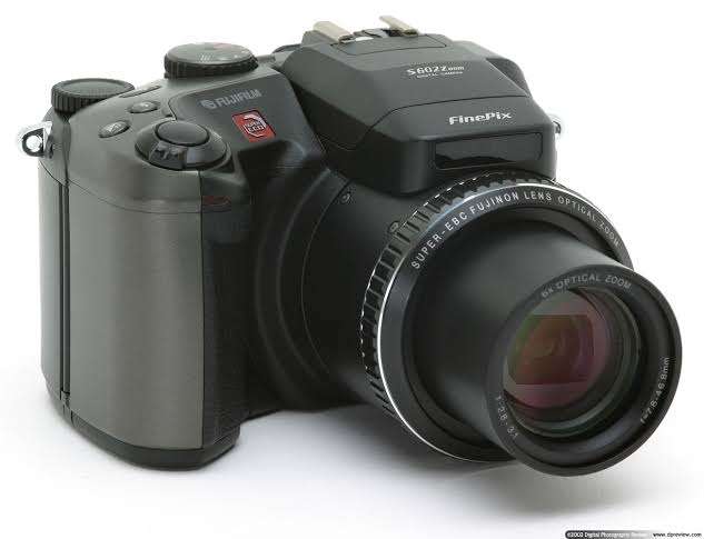 Fujifilm Finepix S602 Zoom - 3.1MP - 6x Zoom - Digital Camera