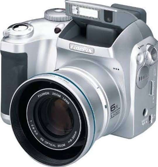 Fujifilm Finepix S304 - 3.2MP - 6x Zoom - Digital Camera