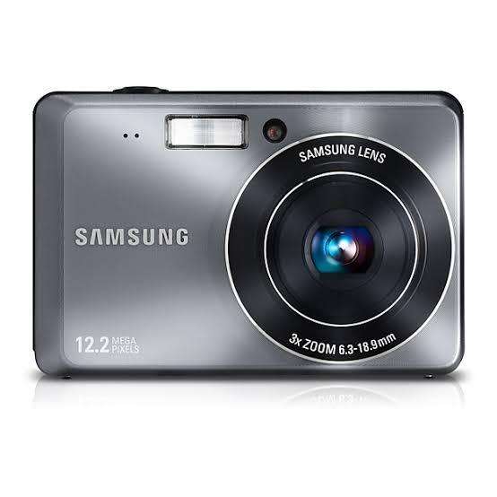 Samsung ES60 (flash not working ) - 12.2MP - 3x Zoom - Digital Camera