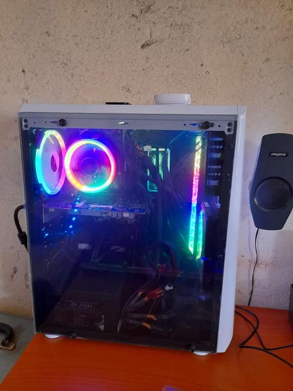 Armaggeddon Tritron Pro 300 ATX Gaming Case with 3x ARGB Fans WITH 22' INCH HP LCD SCREEN