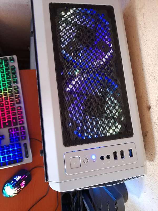 Armaggeddon Tritron Pro 300 ATX Gaming Case with 3x ARGB Fans WITH 22' INCH HP LCD SCREEN