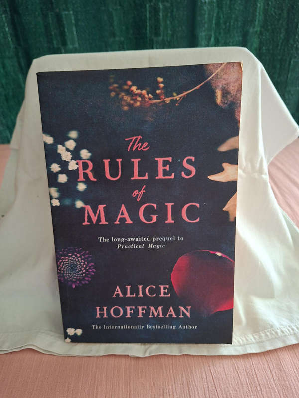 Alice Hoffman The Rules of Magic