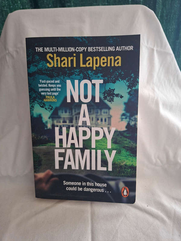 Shari Lapena Not A Happy Family