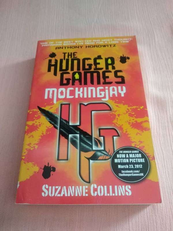 The Hunger Games Mockingjay Suzanne Collins