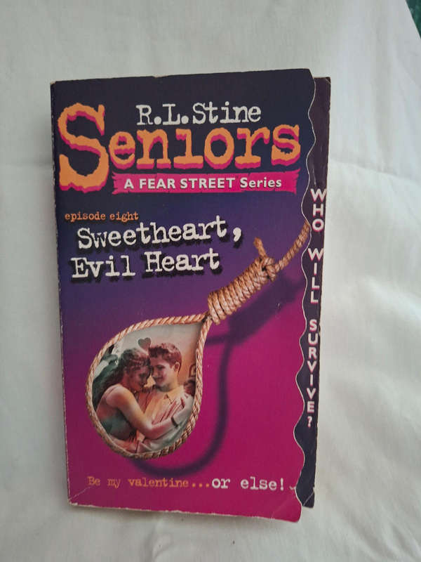 R.L. Stine Seniors Sweetheart, Evil Heart