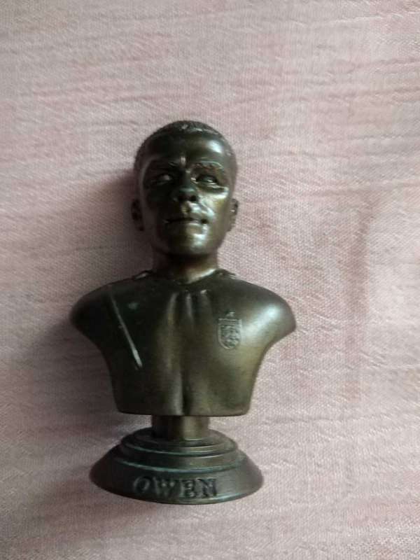 6 Football Player Heads