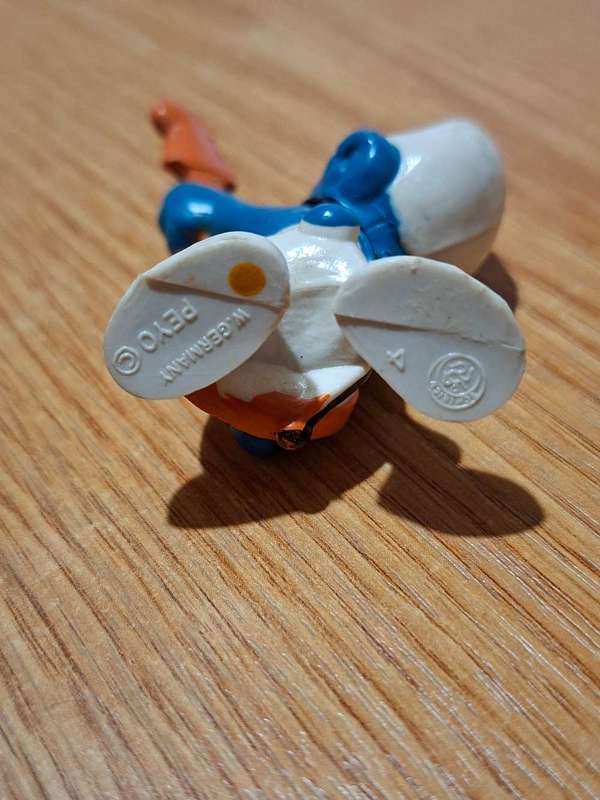 Smurf Lead Guitar Player
