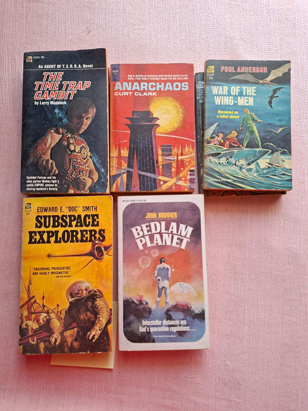 10 Assorted Ace Sci-fi Books