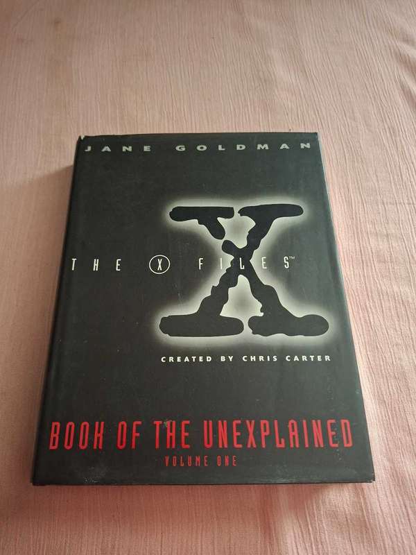 The X Files  Book of the unexplained Volume 1 Jane Goldman