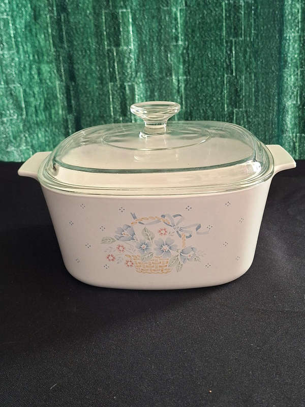 Corningware Casserole Dish 3L