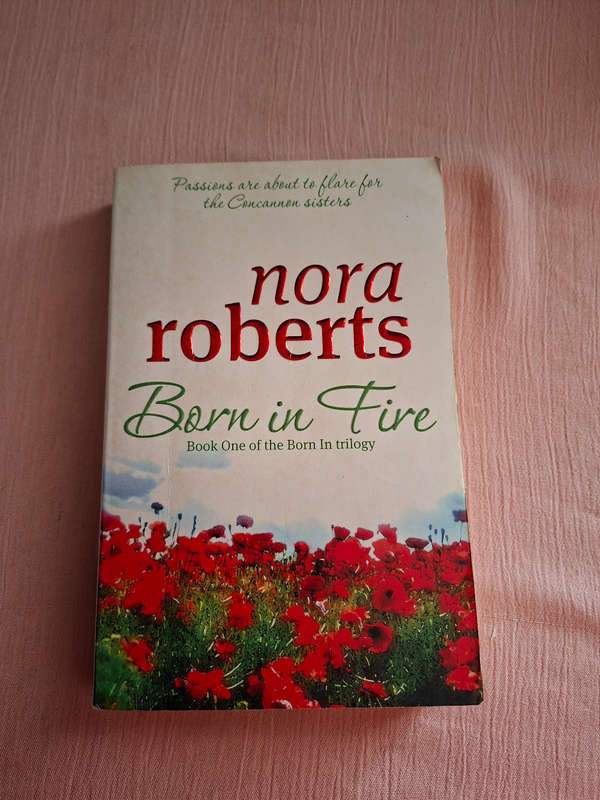 Nora Roberts  Born in Fire