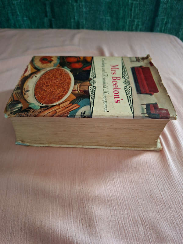 Mrs Beeton's Cookery and Household Management