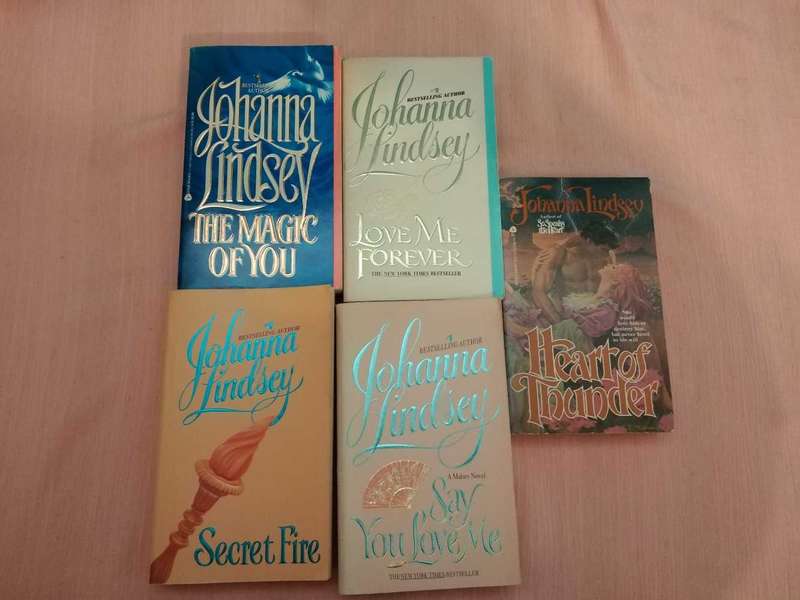 10 Assorted Johanna Lindsey Books