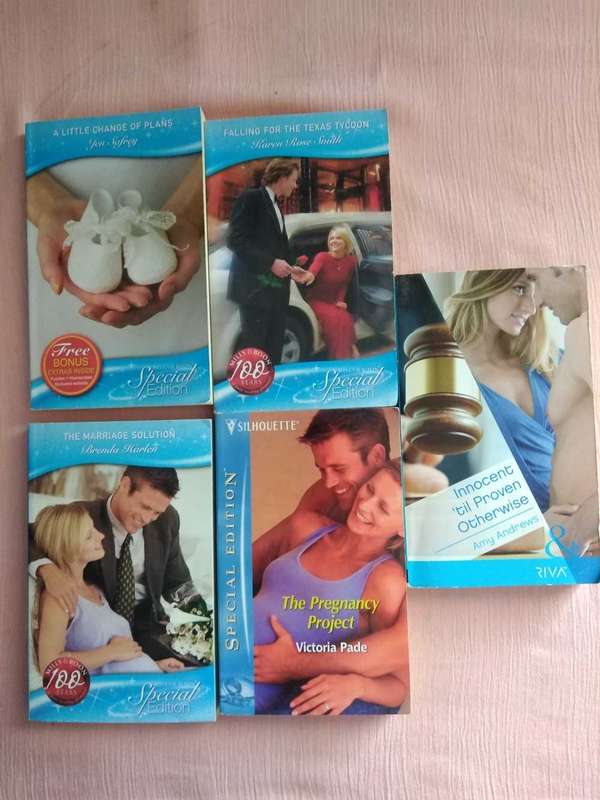 10 Assorted Mills and Boon