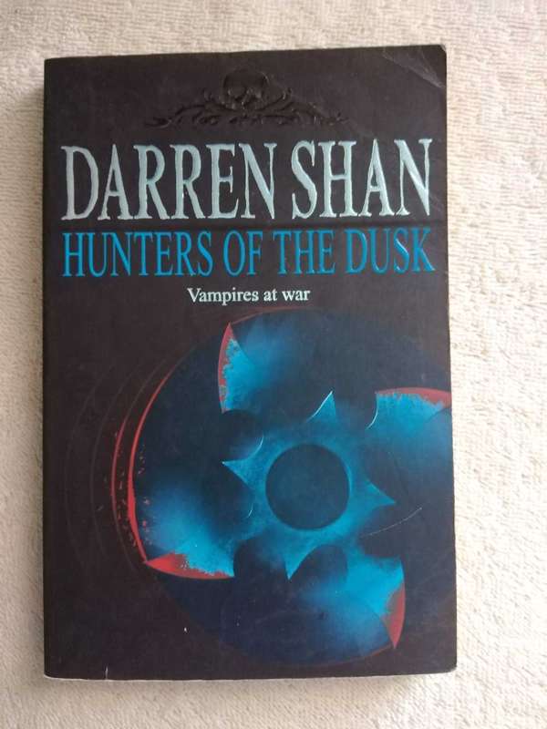 Hunters of the Dusk Darren Shan